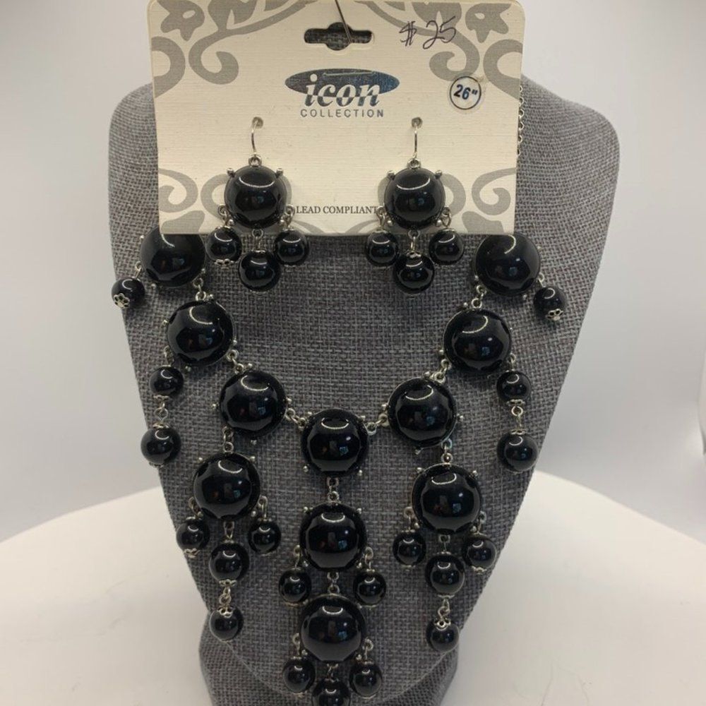 Icon Collection Earring and Necklace Set